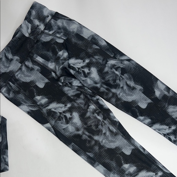 Girls Old Navy Black and Gray Kids Matching Activewear - Picture 6 of 10